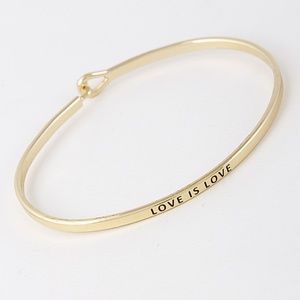 Love is Love bracelets. Pack 8 pcs